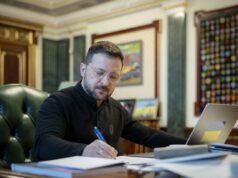 Зеленський ініціює посилення покарань за шахрайство через кол-центри Зеленський пропонує давати “офісникам” до 12 років ув’язнення: що відомо про законопроєкт