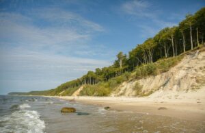 У Польщі є острів, який має темне минуле: що приховує від туристів така місцевість У-Польщі-є-острів,-який-має-темне-минуле:-що-приховує-від-туристів-така-місцевість