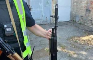 У Києві військового затримали за погрози автоматом перехожому У-Києві-військового-затримали-через-погрози-автоматом-перехожому-–-поліція