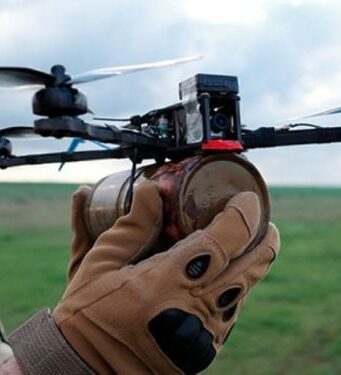 На Київщині знайшли FPV-дрон, який міг бути скинутий із “Шахеда”: Флеш розкрив подробиці На Київщині-знайшли-fpv-дрон,-який-міг-бути-скинутий-із “Шахеда”:-Флеш-розкрив-подробиці