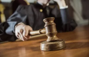 Агентка російської розвідки отримала 15 років за підпали авто військових України Координувала-підпали-авто-військових-України-–-агентка-гру-рф-отримала-15-років-в'язниці