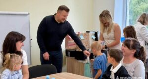 У Нововолинську вручили шкільні набори дітям загиблих захисників Діти-Захисників-отримали-набори-зі-шкільним-приладдям
