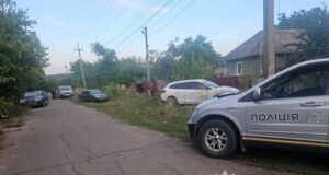 Працівник ТЦК зніс своїм авто дворічну дитину і втік: деталі та фото Працівник-ТЦК-зніс-своїм-авто-дворічну-дитину-і втік:-деталі-та фото