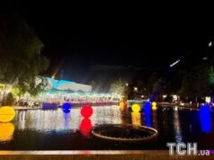 Чоловік та жінка зайнялись сексом в центрі Одеси на очах в ошелешених перехожих: все закінчилось несподівано Чоловік-та жінка-зайнялись-сексом-в центрі-Одеси-на очах-в ошелешених-перехожих:-все-закінчилось-несподівано