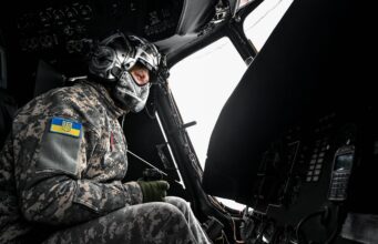 Україна чекає на відповідь Росії щодо можливого припинення вогню під час дипломатичних зустрічей Україна чекає відповіді РФ щодо припинення вогню у повітрі, – джерело