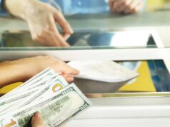 Курс долара та євро в Україні сьогодні: скільки коштує валюта в обмінниках 5 вересня Курс-долара-та-євро-в-Україні-сьогодні:-скільки-коштує-валюта-в-обмінниках-5-вересня