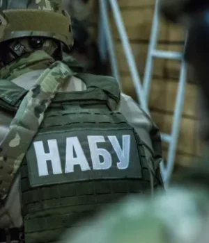 НАБУ і САП викрили організацію з хабарями від кол-центрів за участю посадовця Офісу Генпрокурора