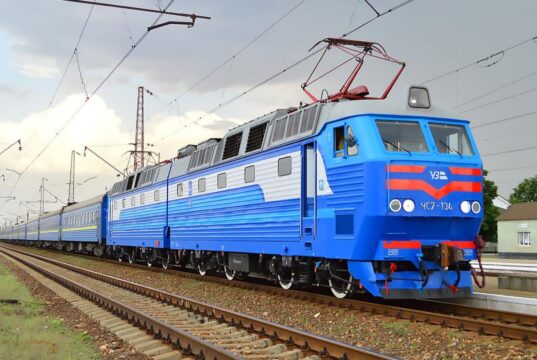 Російські війська атакували пасажирський поїзд на Херсонщині Росіяни дронами атакували поїзд, що прямував до Херсона
