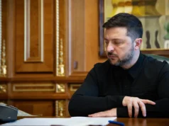 Зеленський оголосив про готовність України утриматися від ударів по Москві Американська-сторона-вже-почала-роботу-з-російською,-Україна-готова-утримуватися-від-ударів-по-москві-три.