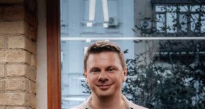 Що відбувається в особистому житті Дмитра Комарова після розлучення: ведучий заінтригував відповіддю Що відбувається-в особистому-житті-Дмитра-Комарова-після-розлучення:-ведучий-заінтригував-відповіддю