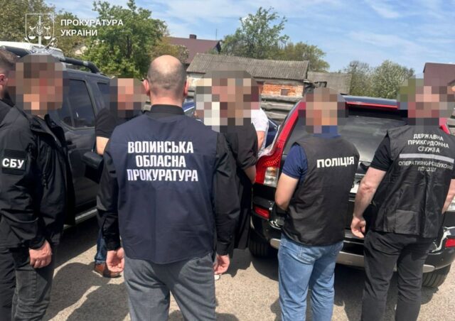 Трьох волинян підозрюють у заробітках на ухилянтах Трьох-волинян-підозрюють-у-заробітках-на-ухилянтах