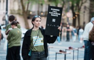 Кампанія Burning Call for Human Rights: Повернення викрадених українських дітей у фокусі європейців «Були-і-сльози».-600-звернень-європейців-у-9-країнах-про-викрадених-РФ-українських-дітей