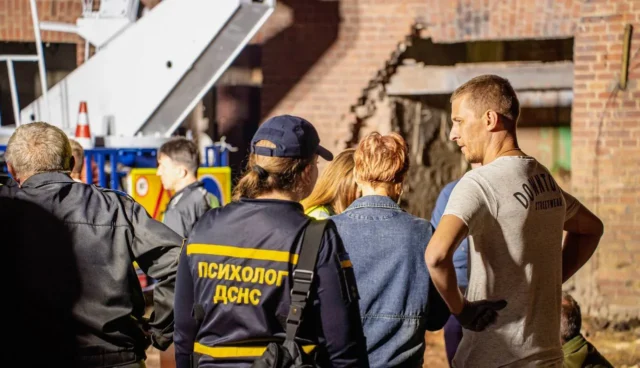 У Хмельницькому завершено розбір завалів після атаки БПЛА Росії У-Хмельницькому-завершили-розбір-завалів-будинку-після-атаки-БПЛА-рф