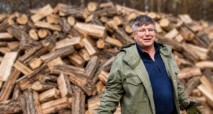 У фірми волинського депутата освітяни замовили дров на півтора мільйона гривень У-фірми-волинського-депутата-освітяни-замовили-дров-на-півтора-мільйона-гривень