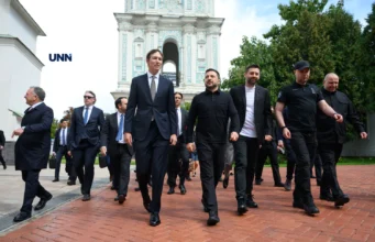 Зеленський розпочав переговори зі спецпредставниками Трампа у Києві Зеленський-розпочав-переговори-зі-спецпредставниками-Трампа-у-Києві