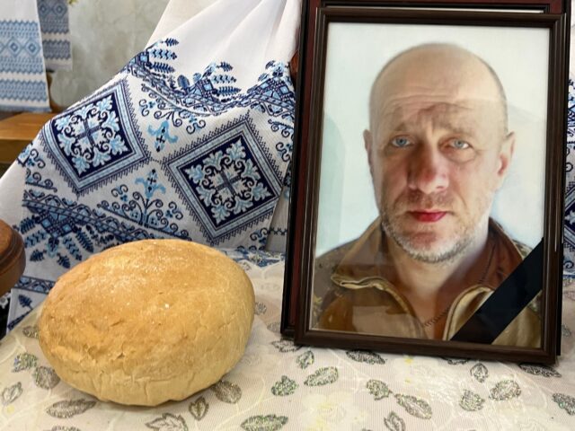 На Волині попрощалися із нацгвардійцем Володимиром Якимовичем, який загинув на Донеччині На-Волині-попрощалися-із-нацгвардійцем-Володимиром-Якимовичем,-який-загинув-на-Донеччині