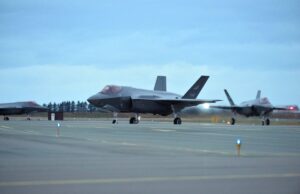Ціна F-35 злетіла: експерти пояснили, чому одні платять понад $200 млн, а інші в рази... Ціна-f-35-злетіла:-експерти-пояснили,-чому-одні-платять-понад-$200-млн,-а-інші-в-рази.