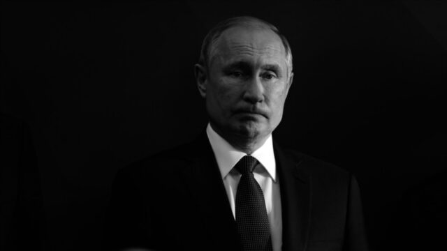 Переговори США з Україною: спроби завершити війну до зими Радіо-Свобода-weekly:-Путін,-як-стверджують,-боїться,-що-його-повісять-за-війну-проти-України