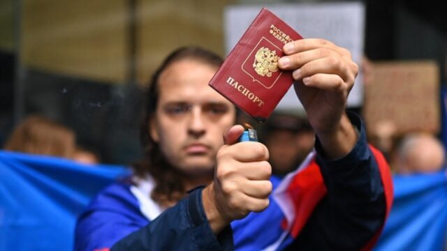 Зростання запитів на виїзд з Росії на тлі можливих мобілізаційних заходів «Часу-більше-немає».-Росіяни-масово-шукають-способи-виїхати-з-РФ-на-тлі-чуток-про-мобілізацію