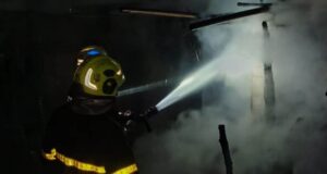 Нічна атака Росії на Київ: постраждали люди та зруйновані будівлі Влучання на рівні 23 поверху: ДСНС показала фото наслідків атаки на Київ