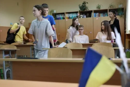 Розрив у знаннях школярів із сіл і міст перевищує три роки Розрив у знаннях школярів із сіл і міст перевищує три роки