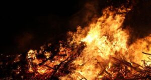 РФ вдарила бойовим дроном по багатоповерхівці у Харкові: перші подробиці РФ-вдарила-бойовим-дроном-по-багатоповерхівці-у-Харкові:-перші-подробиці