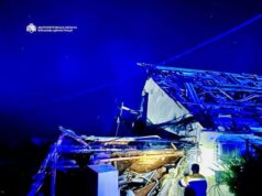 У Дніпрі з підвалу понівеченого ударом будинку врятували трьох людей У-Дніпрі-з-підвалу-понівеченого-ударом-будинку-врятували-трьох-людей