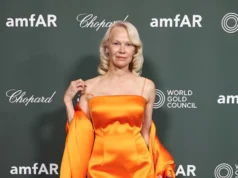 Памела Андерсон поділилася історією боротьби з гепатитом С Памела-Андерсон-розповіла-про-діагноз,-після-якого-лікарі-давали-їй-близько-10-років-життя