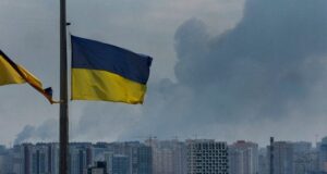 Зранку Росія атакує Київ: «приліт» стався у багатоповерхівку — перші деталі (фото) Зранку-Росія-атакує-Київ:-«приліт»-стався-у багатоповерхівку —-перші-деталі-(фото)