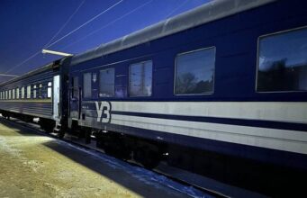 По 12 годин очікування: в Україні затримуються десятки потягів По 12 годин-очікування:-в Україні-затримуються-десятки-потягів