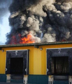 РФ майже добу тероризує Миколаїв: двоє загиблих, серед поранених 1-річна дитина