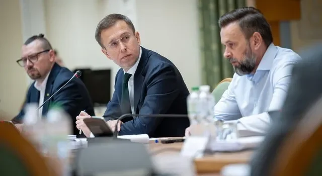 Уряд виділив 43,7 млрд грн на захист критичної інфраструктури Уряд виділив 43,7 млрд грн на захист критичної інфраструктури