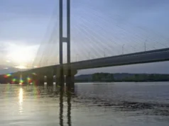 У Києві змінять рух Подільським і Південним мостами під час тривог У Києві змінять рух Подільським і Південним мостами під час тривог