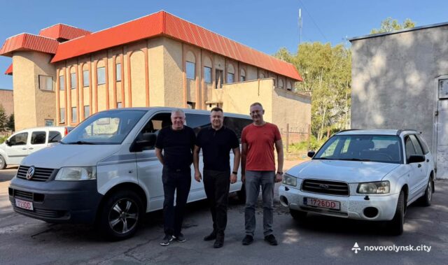 Литовські партнери передали автомобілі Нововолинській громаді Литовські-партнери-передали-Нововолинській-громаді-два-автомобілі