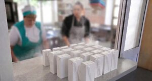 Чому комбінат шкільного харчування Луцька замовив соків на понад 12 мільйонів за найдорожчою пропозицією Чому-комбінат-шкільного-харчування-Луцька-замовив-соків-на-понад-12-мільйонів-за-найдорожчою-пропозицією