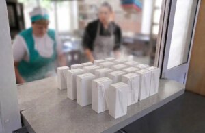 Чому комбінат шкільного харчування Луцька замовив соків на понад 12 мільйонів за найдорожчою пропозицією Чому-комбінат-шкільного-харчування-Луцька-замовив-соків-на-понад-12-мільйонів-за-найдорожчою-пропозицією