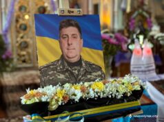Прощання з Героєм України Андрієм Микитюком у Нововолинську Нововолинська-громада-провела-в-останню-путь-Героя-Андрія-Микитюка