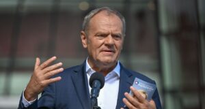 Польща попереджає про можливі атаки Росії на прикордонні пункти з Україною Туск: Польща очікує атак РФ по прикордонних пунктах пропуску