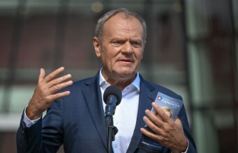 Польща попереджає про можливі атаки Росії на прикордонні пункти з Україною Туск: Польща очікує атак РФ по прикордонних пунктах пропуску