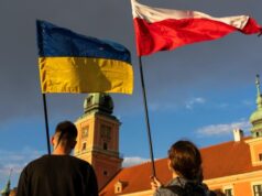 Кількість українців з тимчасовим захистом у Польщі зменшилася на 106 500 осіб Кількість-українських-біженців-у-Польщі-різко-скорочується