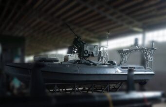 В Чорному морі відбувся перший морський бій між безекіпажними катерами Перший в історії бій морських дронів: український Sargan знищив катер РФ (відео)