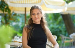 Співачка Валерія Вовк повернулася до України після життя в США «Не-віриться,-що-нарешті-вдома».-Співачка-Валерія-Вовк-повернулася-в-Україну-і-виступає-для-військових