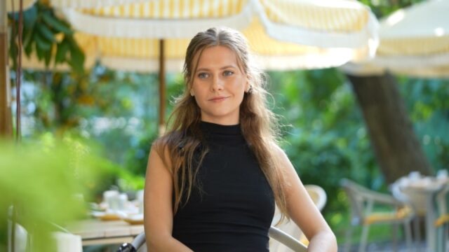 Співачка Валерія Вовк повернулася до України після життя в США «Не-віриться,-що-нарешті-вдома».-Співачка-Валерія-Вовк-повернулася-в-Україну-і-виступає-для-військових