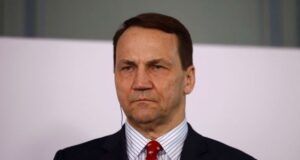 Напад Росії на Польщу: Сікорський сказав, чим Варшава відповість Москві Напад-Росії-на-Польщу:-Сікорський-сказав,-чим-Варшава-відповість-Москві