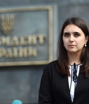 mendel_foto_vitaliy_nosach_rbk_ukrayina___c6a50aa0aa273642d16e4d4319fa244a_1300x820.jpg Зеленський підписав указ про санкції проти ексречниці Юлії Мендель