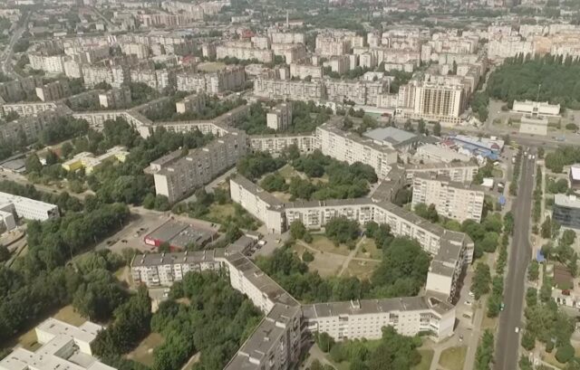У Луцьку є будинок завдовжки майже 3 км: чому його вважають найдовшим у світі У-Луцьку-є-будинок-завдовжки-майже-3-км:-чому-його-вважають-найдовшим-у-світі