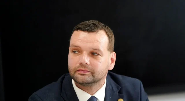 У Латвії звільнили міністра після затримання за водіння в нетверезому стані У-Латвії-звільнили-міністра-після-затримання-за-водіння-у-стані-алкогольного-сп’яніння
