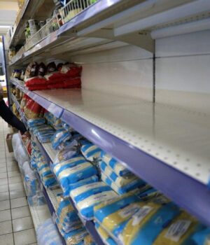Магазини-ввели-обмеження-на-продаж-товарів:-міністр-попередив-про-ризики Магазини-ввели-обмеження-на-продаж-товарів:-міністр-попередив-про-ризики
