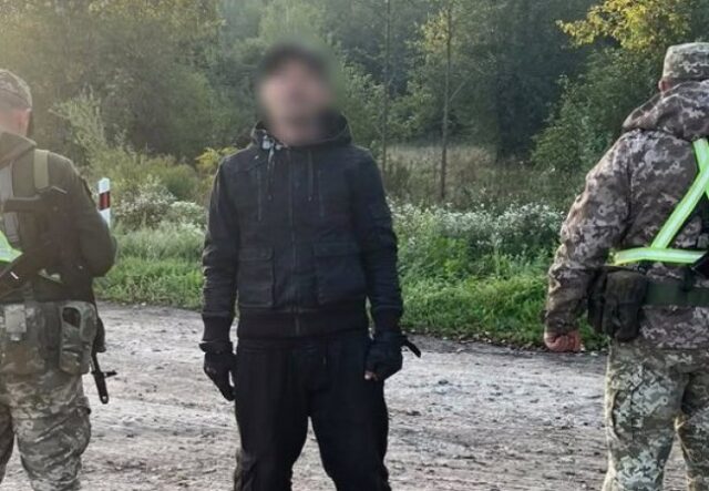 Двоє чоловіків на Волині намагалися незаконно перетнути кордон з Білоруссю та Польщею Двоє-чоловіків-на-Волині-намагалися-незаконно-перетнути-кордон-з-Білоруссю-та-Польщею