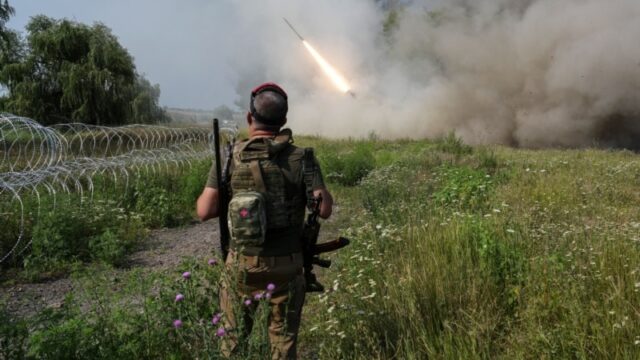 Російські війська намагаються просунутися до Слов’янська: ситуація в Миколаївці «Усю-техніку-знищуємо,-вони-просочуються-пішки»:-як-Росія-намагається-прорватися-до-Слов’янська